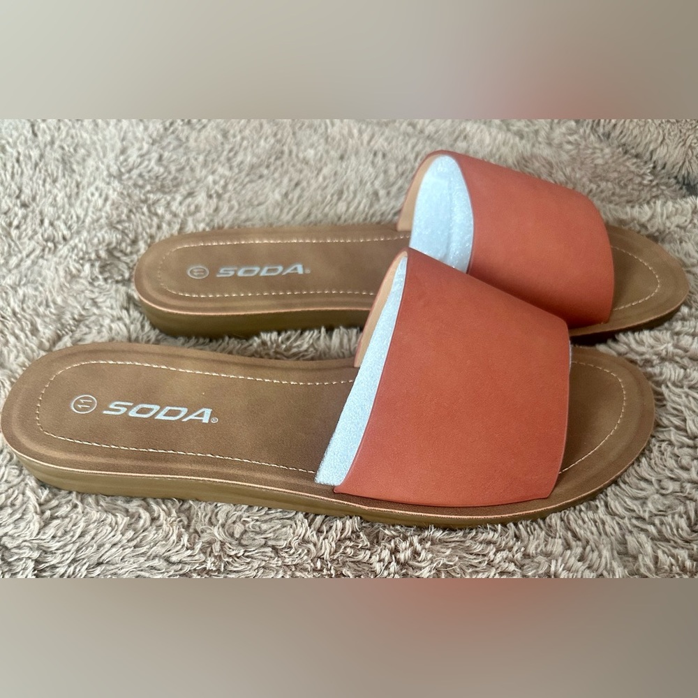 New SODA Efron Rust Women’s Slippers Slip On Sandals Slides Casual Peep Toe~ 11